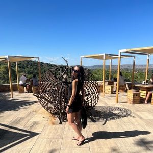 Meet your Posher, Feroza